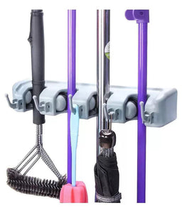 Soporte organizador de escobas