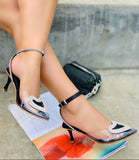 Tacón Stiletto con correa
